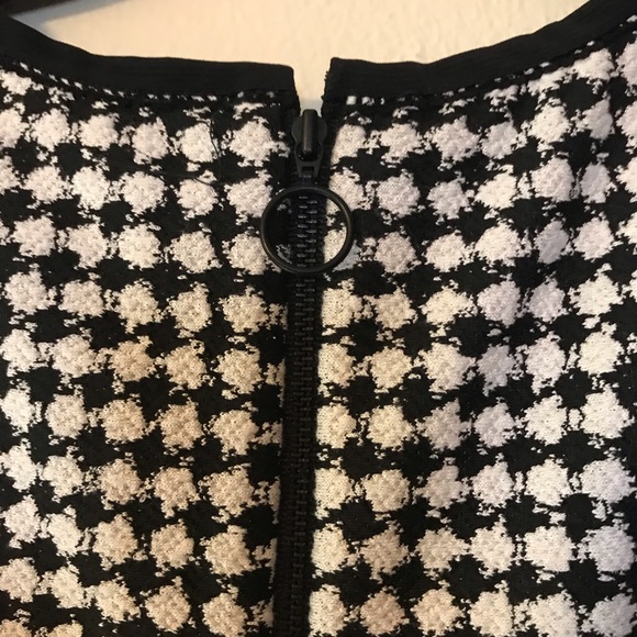 SOLD - Black/White Short Sleeve Dress - Picture 7 of 16